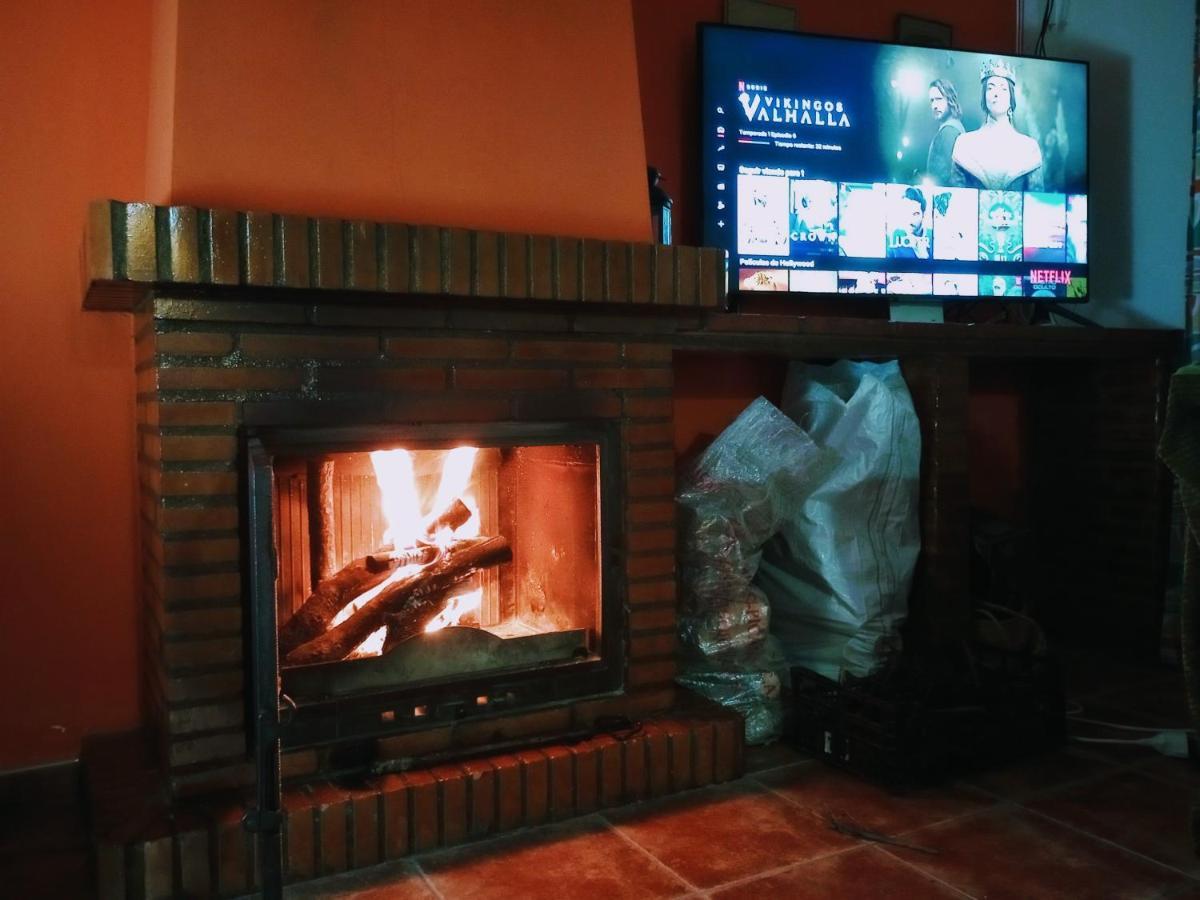 Casa Rural Agua De Azahar Chimenea ซาอารา เด ลาเซียร์รา ภายนอก รูปภาพ